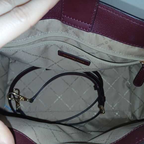 NWOT Michael Kors Oxblood Hamilton Satchel Crossbody Strap Gold Hardware - Picture 7 of 16